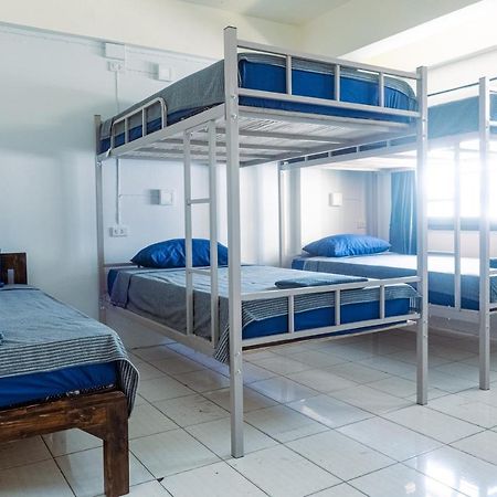 Satop Travelers Guesthouse Чиангмай Екстериор снимка