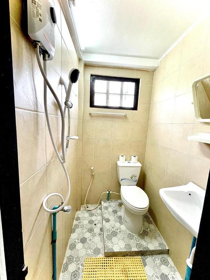 Satop Travelers Guesthouse Чиангмай Екстериор снимка