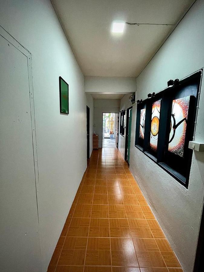 Satop Travelers Guesthouse Чиангмай Екстериор снимка