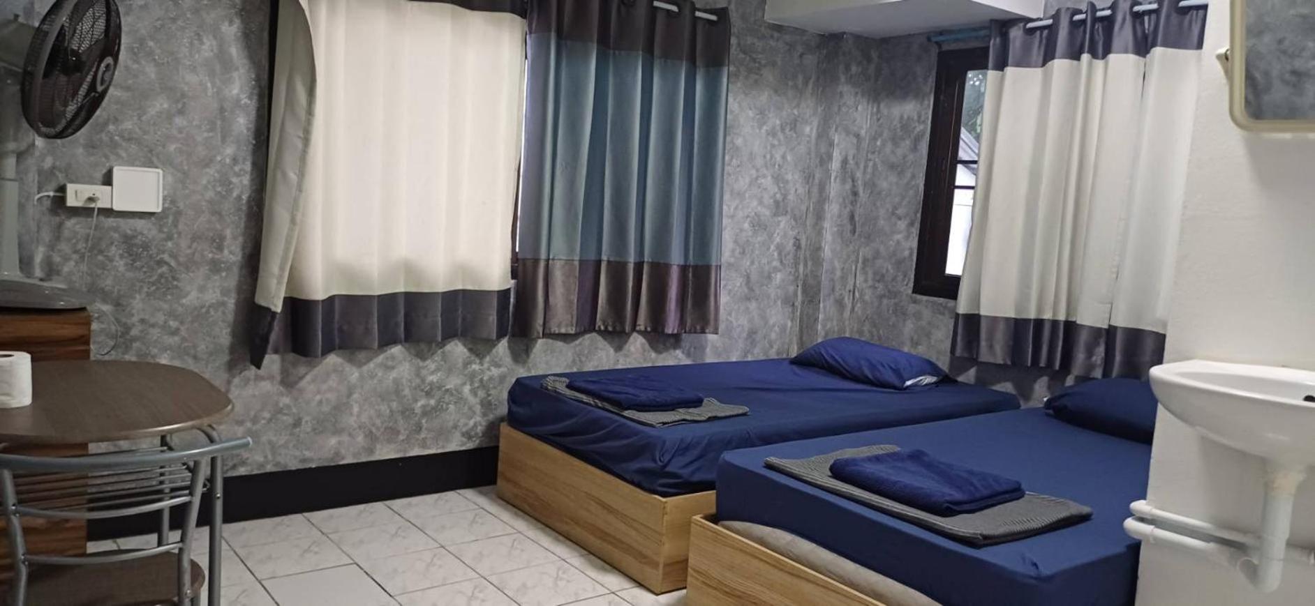 Satop Travelers Guesthouse Чиангмай Екстериор снимка