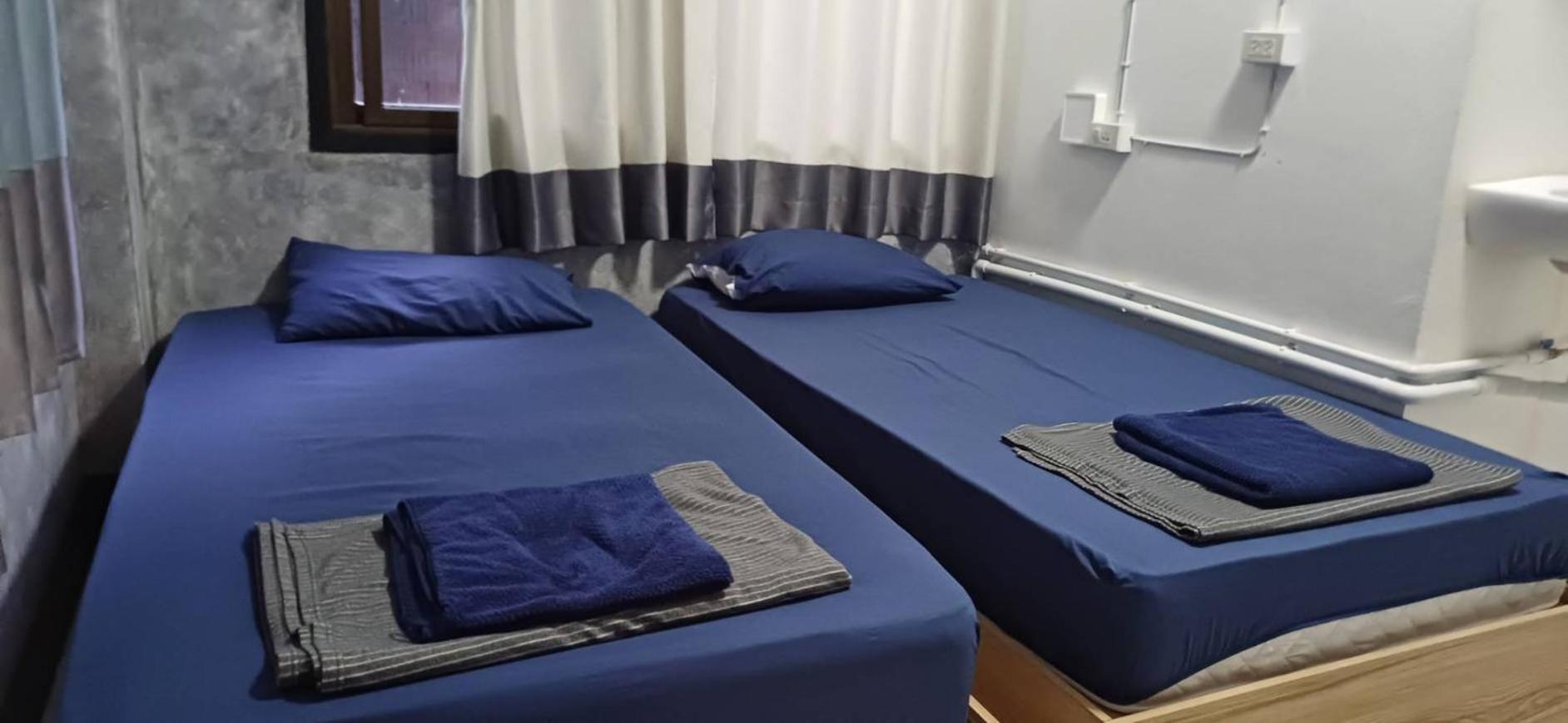Satop Travelers Guesthouse Чиангмай Екстериор снимка