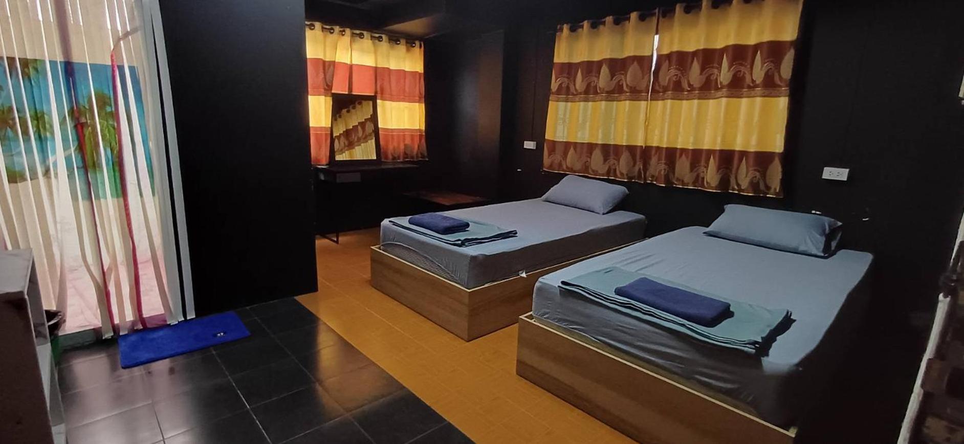Satop Travelers Guesthouse Чиангмай Екстериор снимка