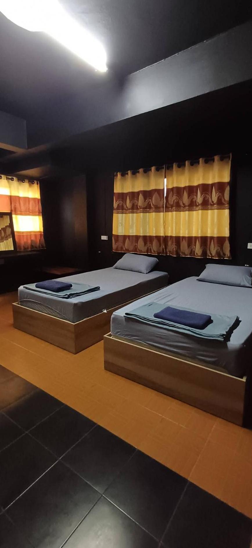 Satop Travelers Guesthouse Чиангмай Екстериор снимка
