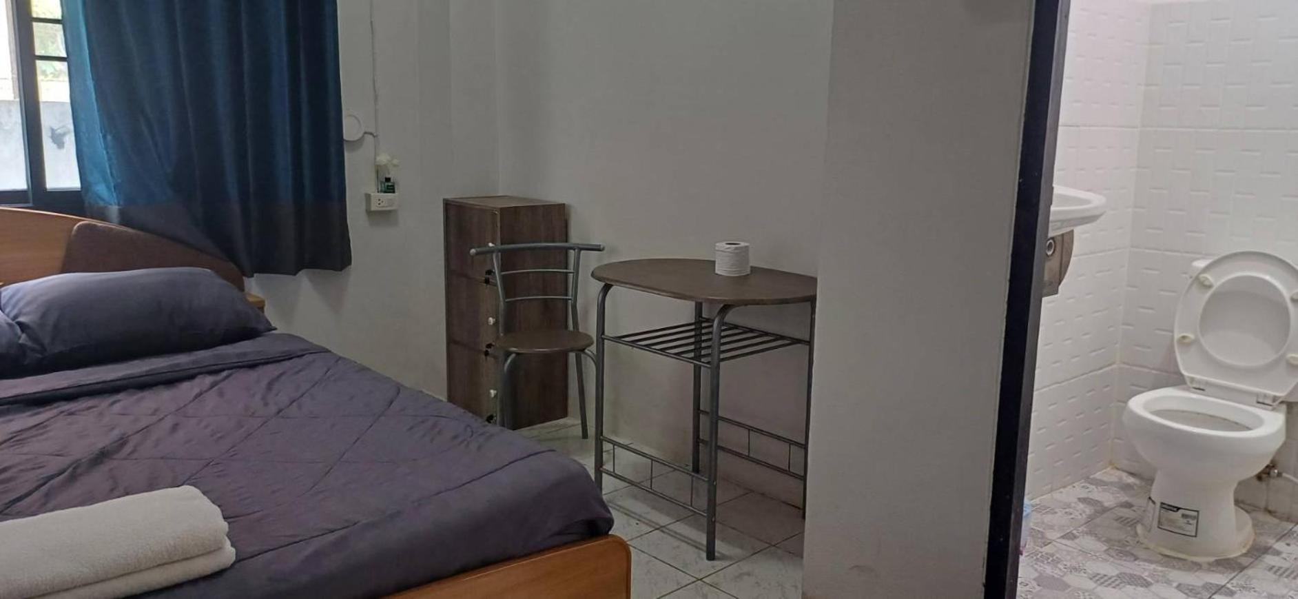 Satop Travelers Guesthouse Чиангмай Екстериор снимка