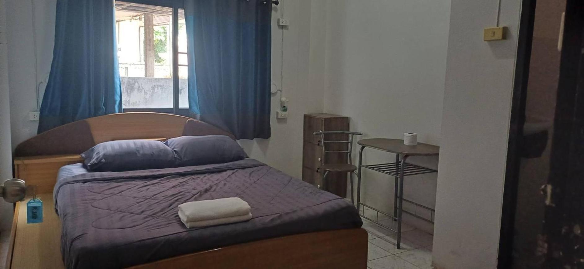 Satop Travelers Guesthouse Чиангмай Екстериор снимка