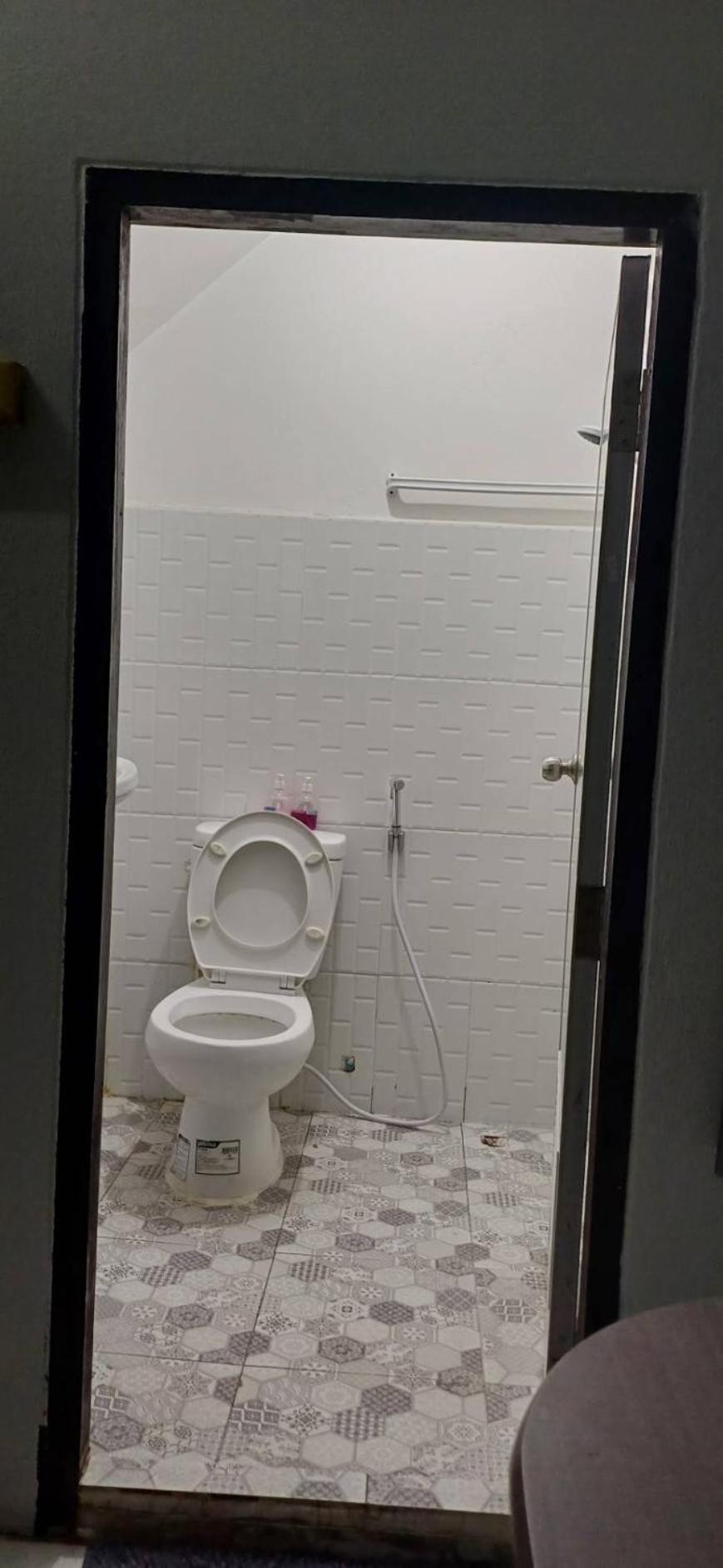 Satop Travelers Guesthouse Чиангмай Екстериор снимка