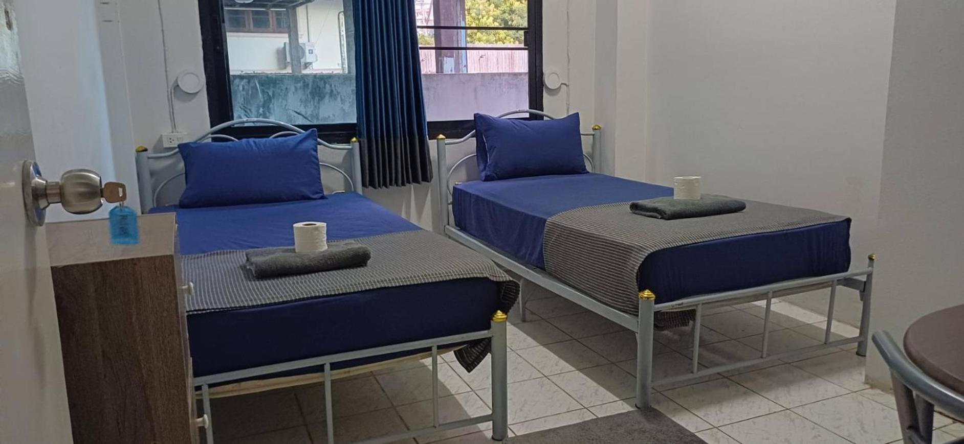 Satop Travelers Guesthouse Чиангмай Екстериор снимка
